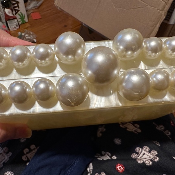 Cult gaia eos clutch “ defect”